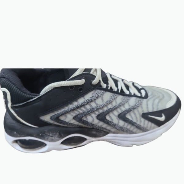 2 Nike Air Shoes for Men - EU 42