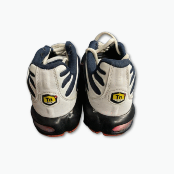 Untitled design (3) Nike Premium Sneaker for Men - EU 41